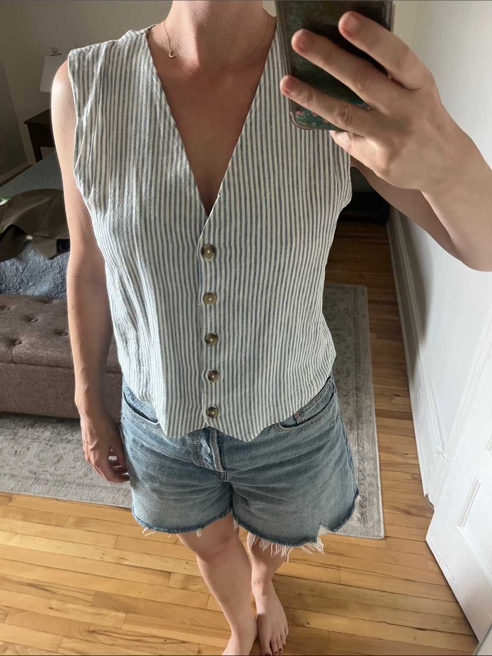 Striped sleeveless vest - Picture 2 of 4